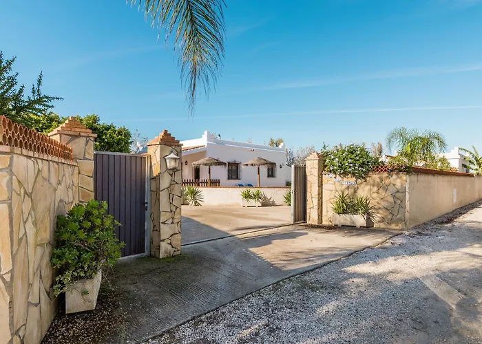 La Casa Del Estanque بيت للعطل كونيل ذي لا فرونتيرا